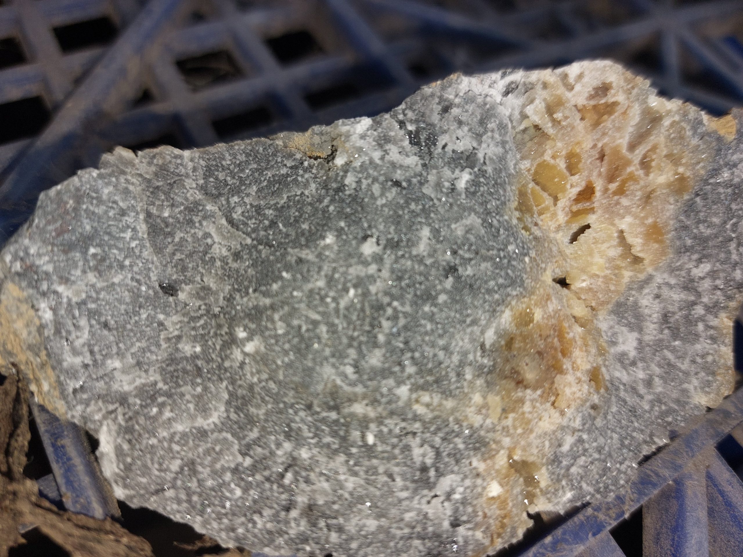 Untreated antimony ore, weight 1,000 kg. - Image 3